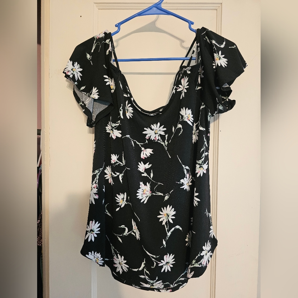 Kaileigh Black and White Fitted Ruffled Blouse